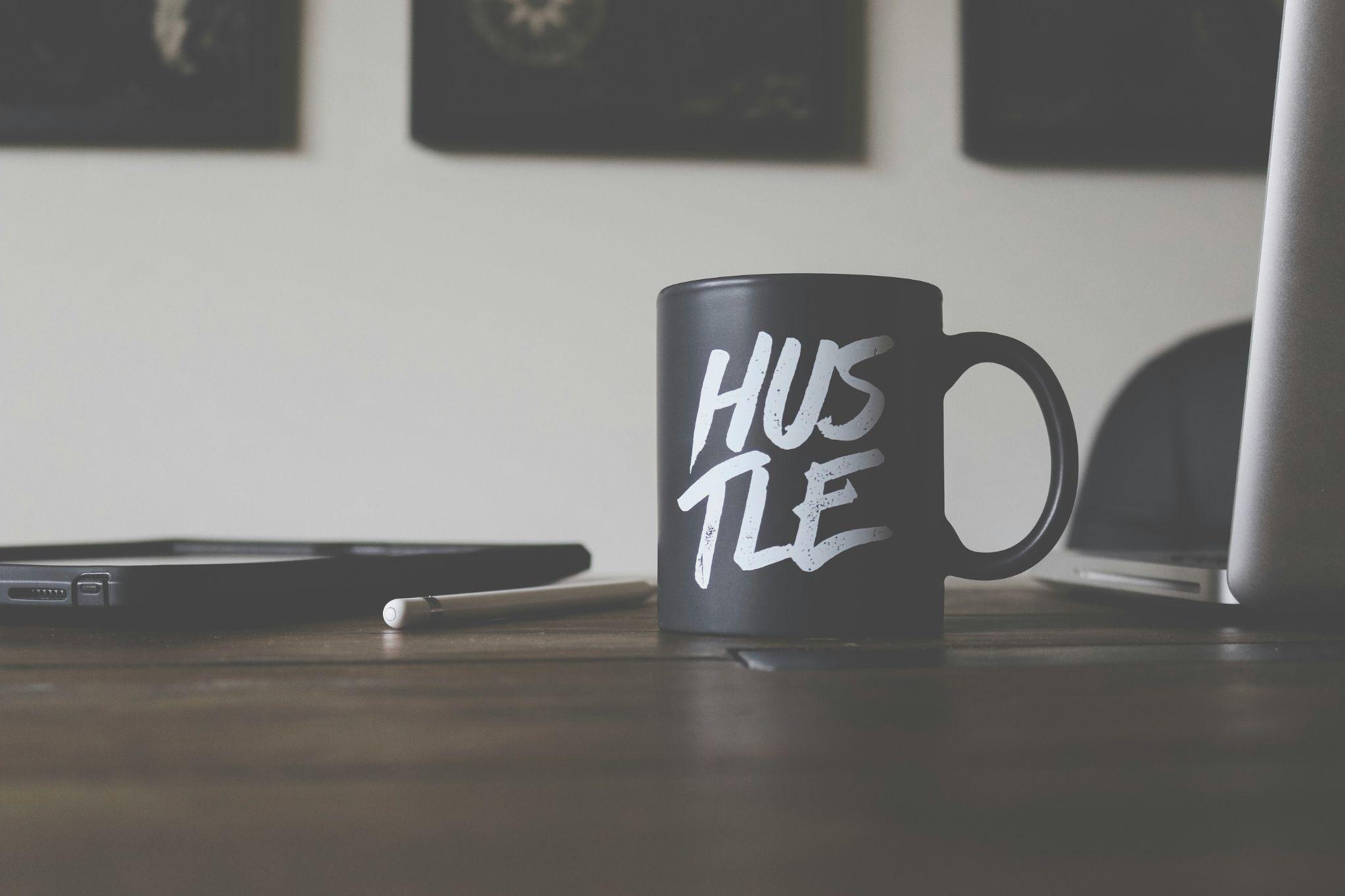 side hustle ideas, choose side hustle, best side businesses, relevant side jobs, side hustle for lifestyle, local side hustles, profitable side gigs, flexible part-time jobs, side hustle tips, lifestyle-oriented side jobs